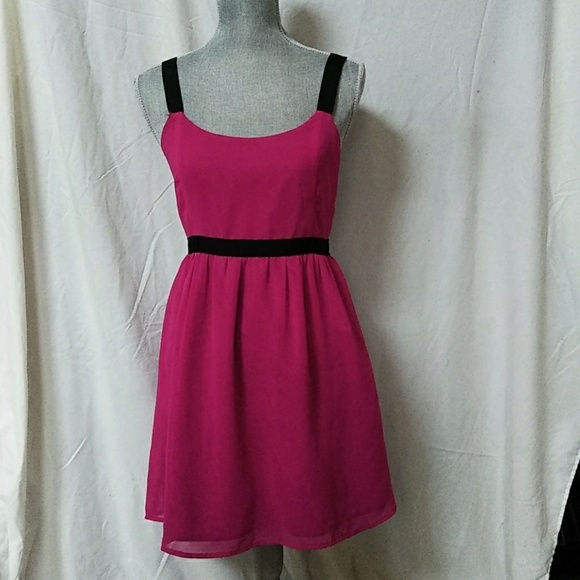 Forever 21 Dresses & Skirts - Magenta dress